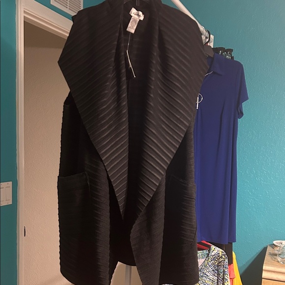 LE MODA Black Women's Sweater - Picture 1 of 5